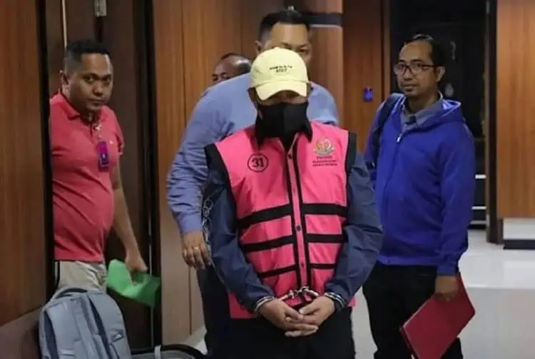 Tiga Hakim Terima Suap Rp22,5 Miliar