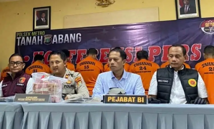 Penemuan Tas di Gerbong Bongkar Pabrik Uang Palsu