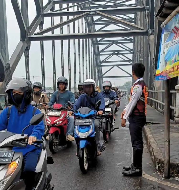Dishub Kota Tangerang Terapkan Rekayasa Lalu Lintas di Jembatan Kedaung