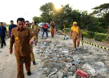 Jalan "Dihujani Meteor", Bupati Tangerang Targetkan Perbaikan Kelar 120 Hari