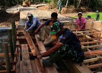 Kerja Nyata, TNI Bangun Infrastruktur Jalan dan Jembatan di Kabupaten Serang