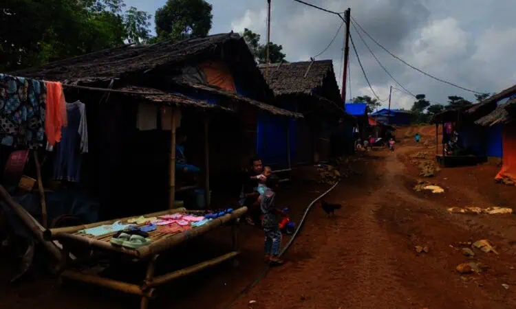 Penghuni Huntara di Lebak Cuma Ingin Hidup Layak