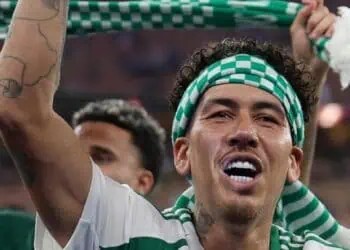 Roberto Firmino Bersinar di Asia