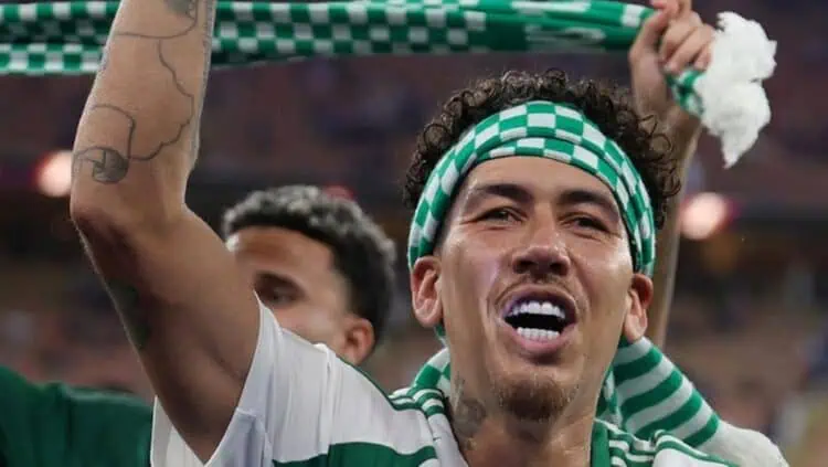 Roberto Firmino Bersinar di Asia