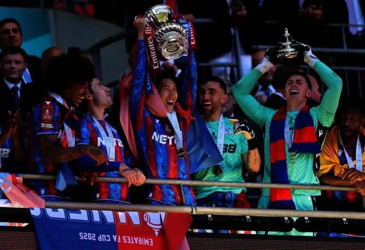 Setelah Satu Abad Lebih, Crystal Palace Juara Piala FA
