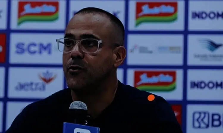 Kontrak Berakhir, Pelatih Fabio Lefundes Tinggalkan Persita
