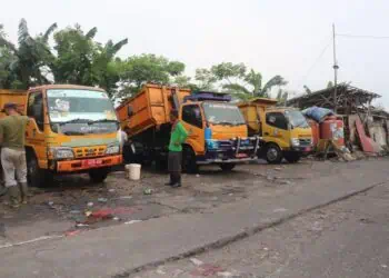 DLHK Pastikan Pengangkutan Sampah di Kabupaten Tangerang Tetap Berjalan