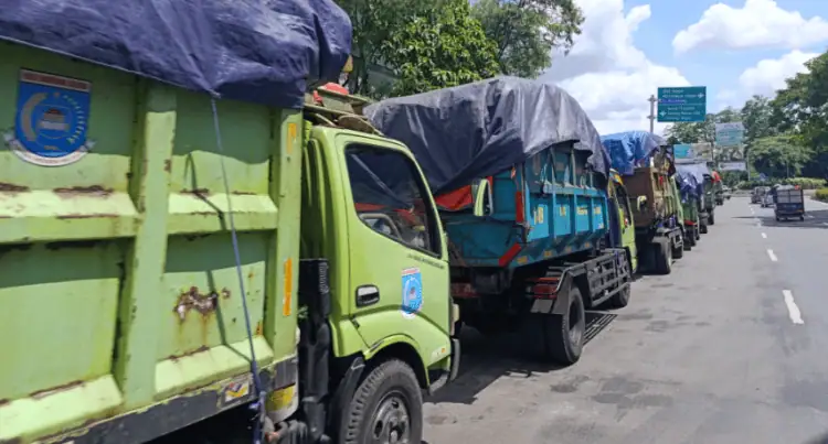 Pemkot Tangsel Klaim Bakal Perbarui Armada Pengangkut Sampah