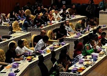 Ojol Tuntut Aplikator Turunkan Potongan Maksimal 10 Persen