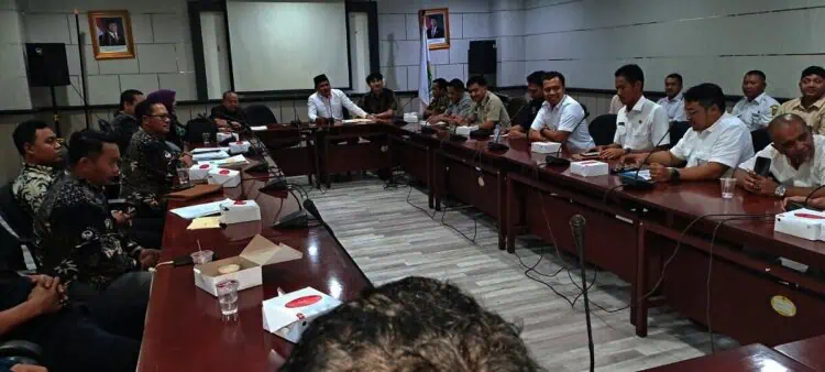 Komisi I DPRD Kota Tangerang Fasilitasi Pertemuan Terkait Laporan Atas Lokasi Pembangunan Waralaba