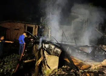 Rumah Semi Permanen di Lebak Hangus Terbakar