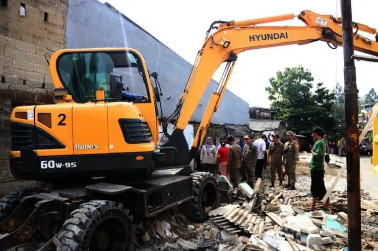 Bangli di Kawasan Perumahan Aster Cibodas Kota Tangerang Ditertibkan