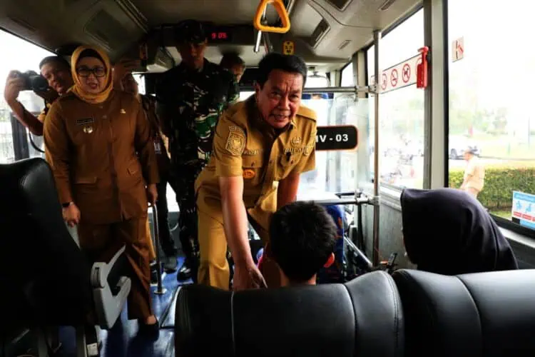 Angkutan Sekolah Gratis Bagi Pelajar di Kabupaten Tangerang Diluncurkan, Ini Rute dan Jamnya