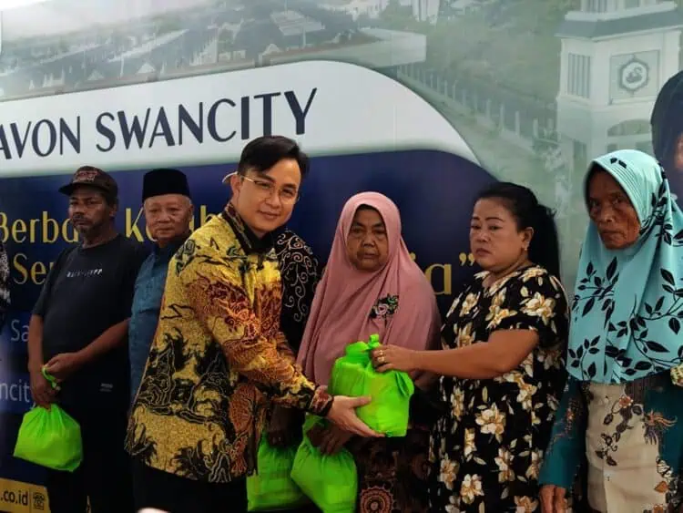 Peringati Hari Lansia, Warga di Kecamatan Sindangjaya Tangerang Dapat Bantuan Sembako dari Swancity