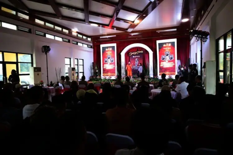 Hangat dan Menghibur, Stand-Up Comedy Warnai Peringatan Hari Bhayangkara di Serang