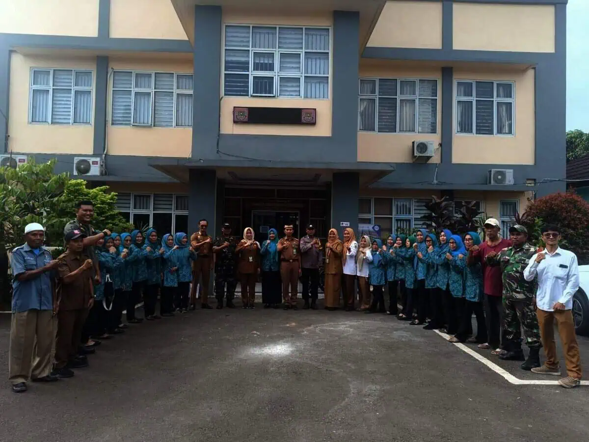 Kompak Banget! Kaduagung Borong Penghargaan, Pantas Juara 1 Lomba Kelurahan Banten 2025 Kompak Banget! Kaduagung Borong Penghargaan, Pantas Juara 1 Lomba Kelurahan Banten 2025