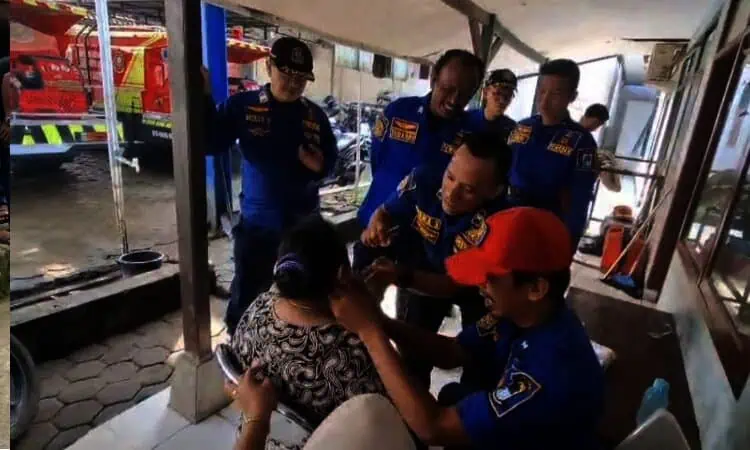 Petugas Damkar Lebak Bantu Lepaskan Anting yang Menempel di Telinga IRT