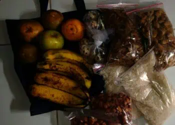 bahan makanan yang dibagikan kepada siswa di Ciputat Timur. (ISTIMEWA)