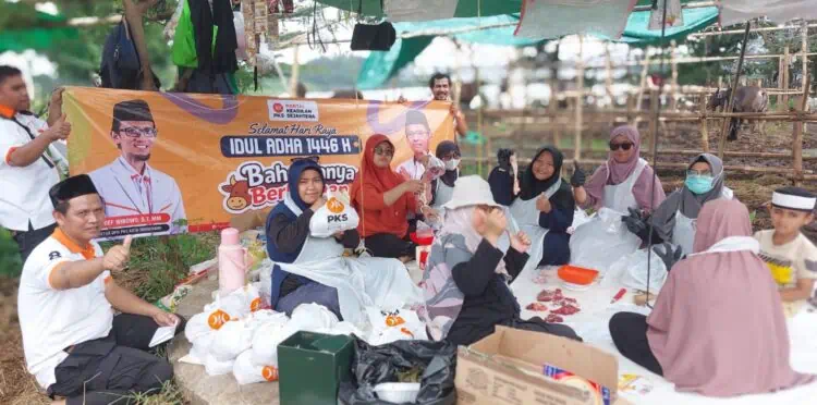 DPD PKS Kota Tangerang Potong Hewan Kurban di 13 Titik