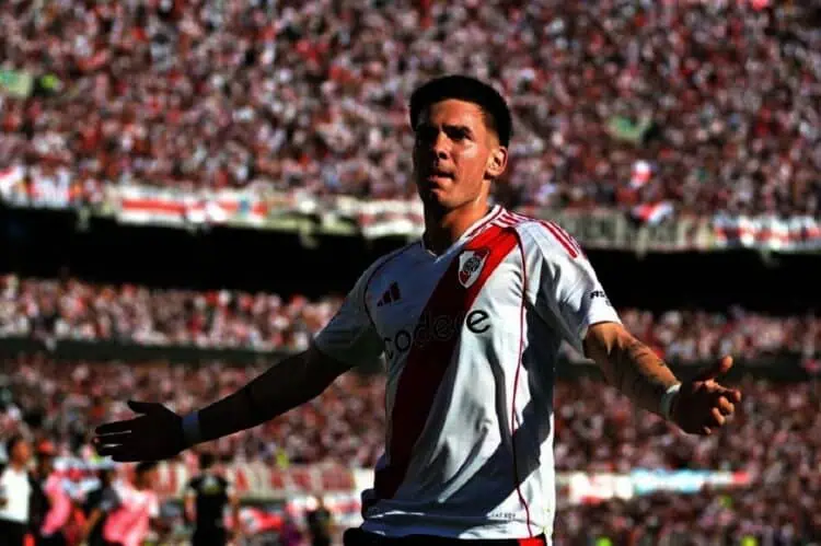 River Plate vs Urawa Red, Perang Kuda Hitam