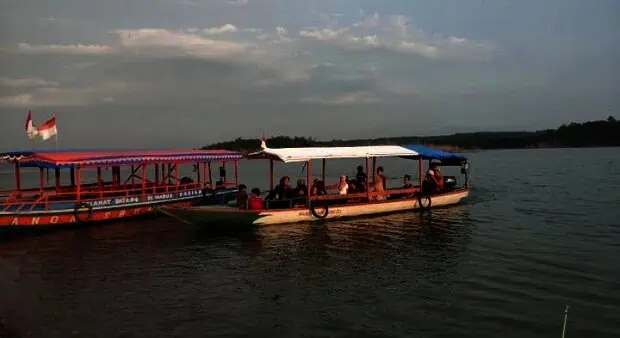 Libur Idul Adha, Bendungan Karian di Lebak Dipadati Pengunjung
