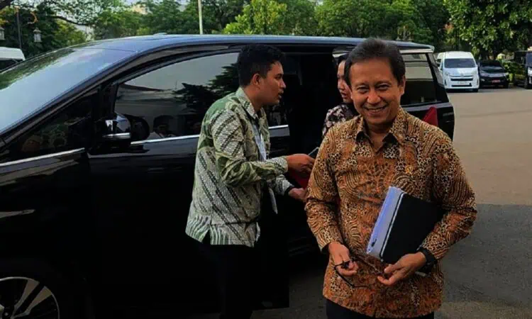 Kasus Covid-19 Naik, Menkes Lapor Presiden