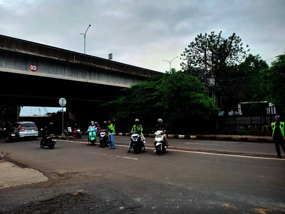 U-Turn Depan SPBU Jalan Hasyim Ashari Cipondoh Ditutup, Kolong Tol Buaran Dibuka