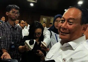 Tarif Ojol Naik 8–15 Persen, DPR Soroti Potongan Aplikator
