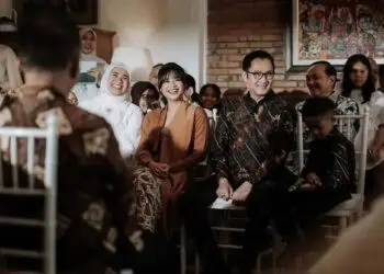Kompak! Ikke Nurjanah dan Aldi Bragi Kerja Sama di Pernikahan Anak