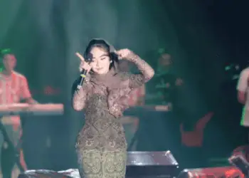 Lirik Lagu Bukit Berbunga (Versi Jadul)- Silvi Kumalasari X OM Himawan