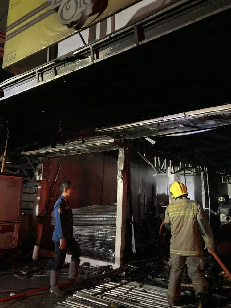 Dipicu Korsleting Sound System, Tiga Ruko Ludes Terbakar di Tangerang