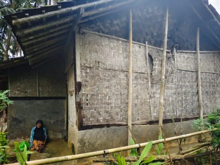 Miris, Janda Tua dan Anaknya di Labuan Pandeglang Hidup Serba Kekurangan