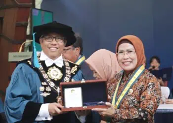 Ratu Tatu Raih Penghargaan Ganesa Wirya Jasa Utama dari ITB