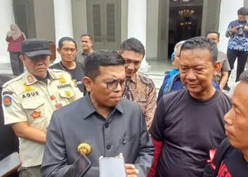 Tuntut Pencairan Tunjangan Tuta, Gubernur Andra Minta Guru Fokus Mengajar