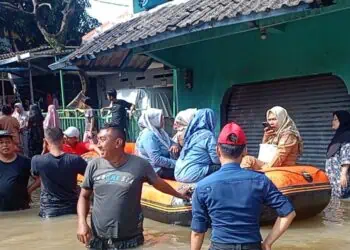 Warga Enam Kecamatan Terdampak Banjir di Kabupaten Tangerang