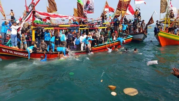 Ini Makna Ruwat Laut Di Acara HUT ke 47 Carita Pandeglang