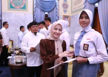 Bupati Zakiyah Lepas 8 Calon Paskibraka, 1 ke Tingkat Nasional dan 7 Lainnya ke Tingkat Provinsi