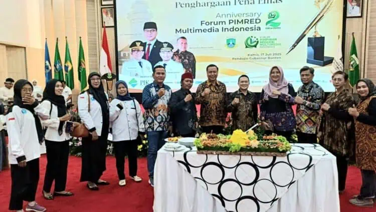 Bupati Tangerang Maesyal Rasyid Raih Penghargaan Tata Kelola Pemerintahan Terbaik