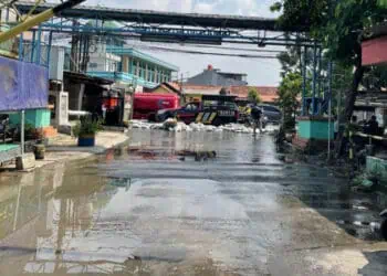 Dapat "Kiriman" Air Danau Cipondoh, Jalan Maulana Hasanudin Terendam 3 Hari