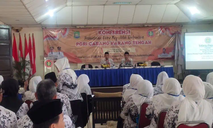 PGRI Cabang Karang Tengah Kota Tangerang Gelar Konferensi