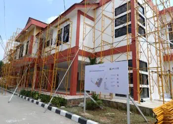 Gedung Sekolah Rakyat di Serpong Utara Kota Tangerang Selatan sedang dalam perbaikan. (EKO SETIAWAN/SATELIT NEWS)