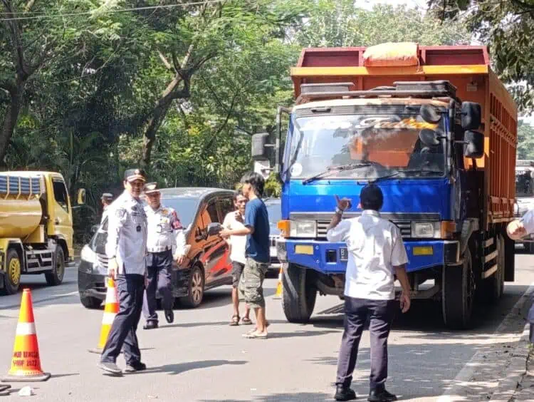 Operasi Gabungan, Puluhan Kendaraan ODOL Terjaring Razia di Tangsel