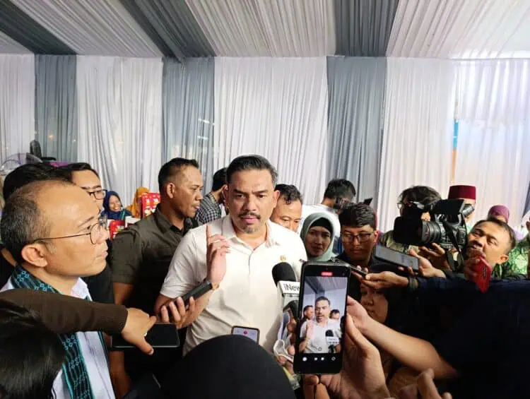 Kunjungi Gerai Lengkong, Menteri Maman Tegaskan Pentingnya Peran UMKM