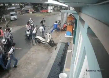 Sekelompok Pelajar Terekam Kamera CCTV Serang Siswa PKL di Lebak