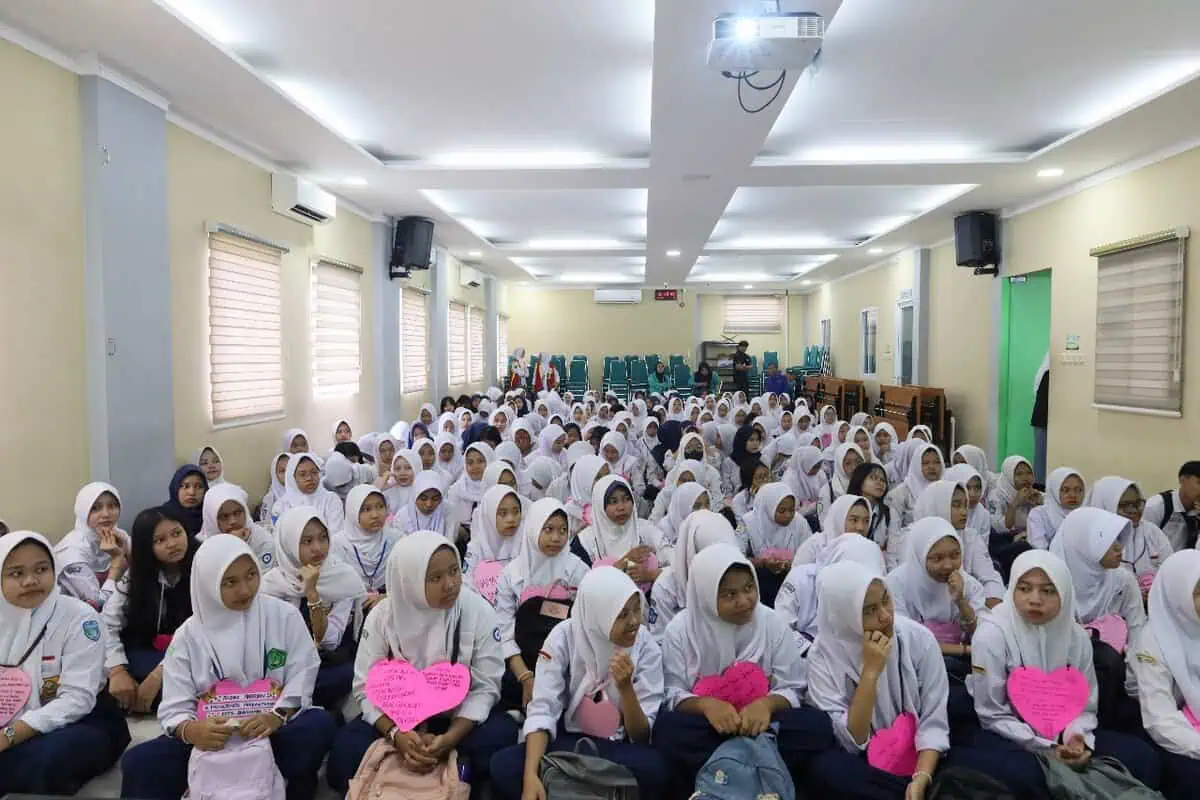 Ratusan Siswa dan Siswi Baru SMK Pustek Serpong, Ikuti Kegiatan MPLS Ramah 2025