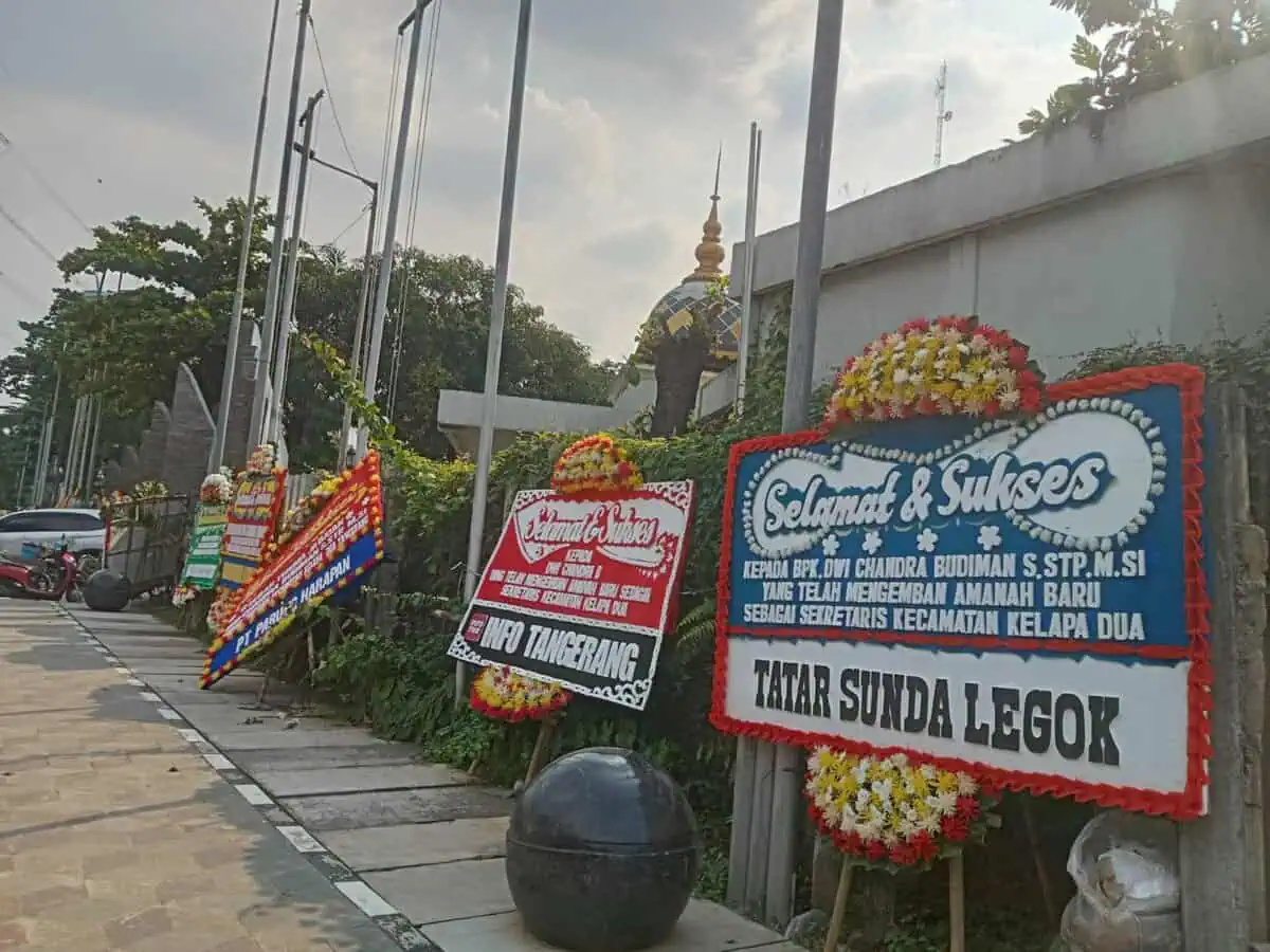Camat Kelapa Dua Pimpin Sertijab, Dwi Chandra Budiman Jadi Sekcam Camat Kelapa Dua Pimpin Sertijab, Dwi Chandra Budiman Jadi Sekcam