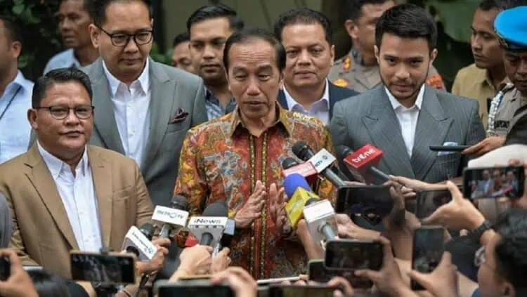 Jokowi Ajukan Dua Opsi, Soal Pemeriksaan Kasus Ijazah Palsu
