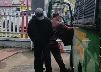 Tertunduk Lesu, Aktor Jonathan Frizzy Jadi Tahanan Kejari Kota Tangerang