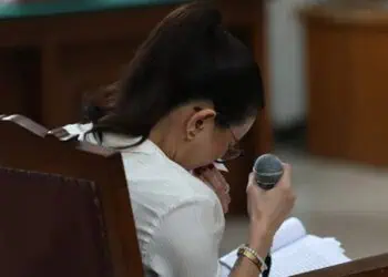 Menangis saat Bacakan Eksepsi, Nikita Mirzani Rindu Ketiga Buah Hatinya