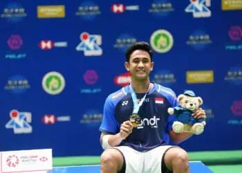 Kalahkan Wakil Malaysia, Alwi Farhan Juara Macau Open 2025